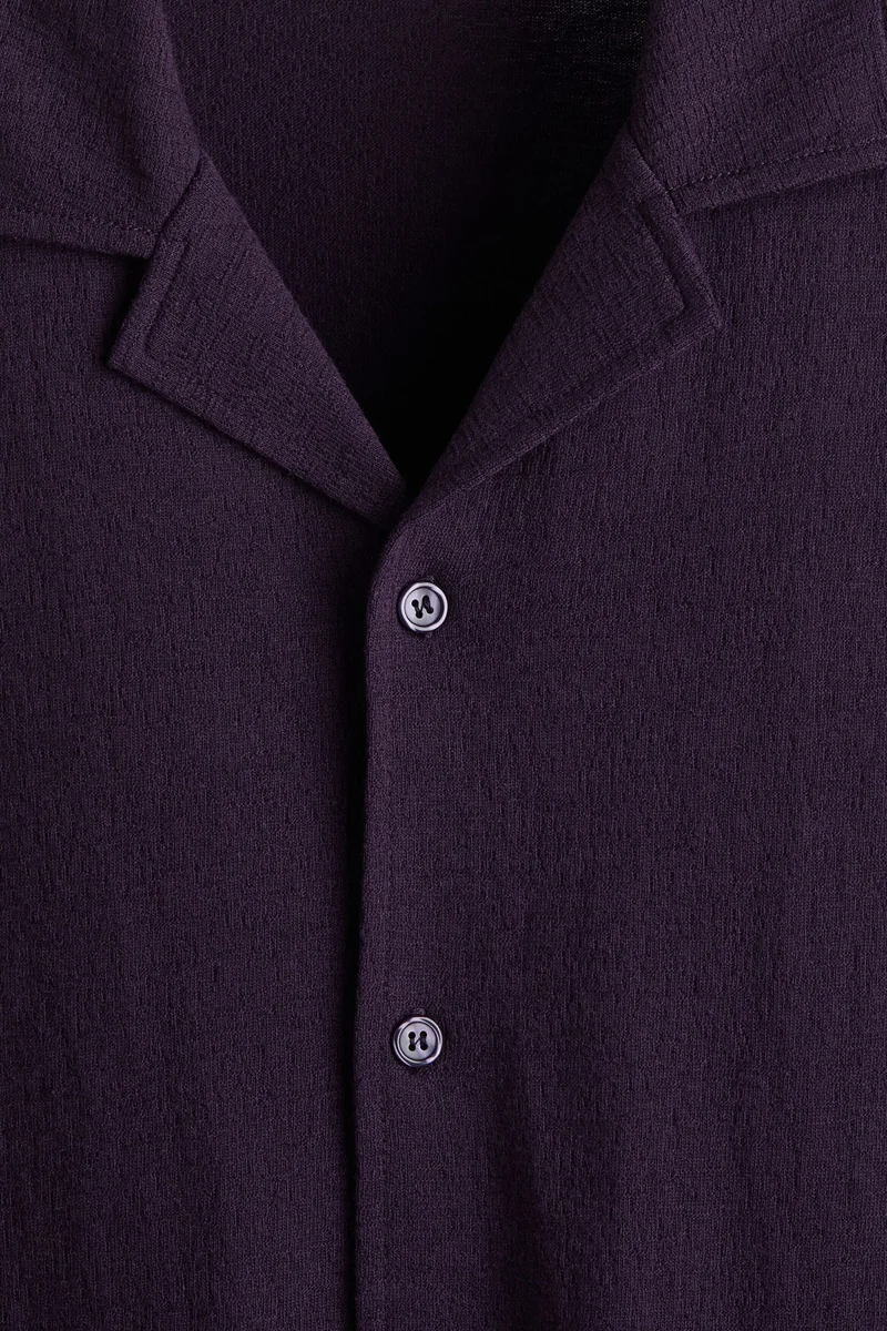 اتش اند ام قميص ريزورت بقصّة عادية